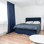 & Vandrerhjem *