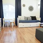 بيت شباب &